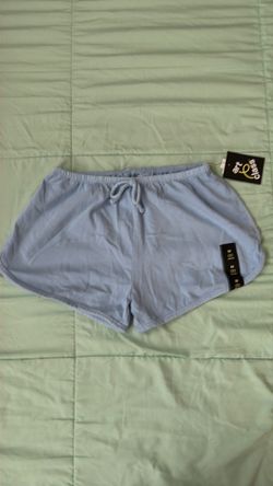 Art class shorts size M 8