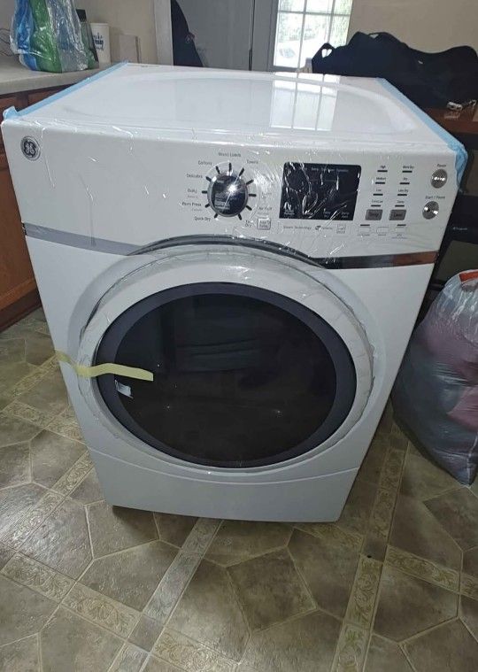 BRAND NEW gas Dryer 