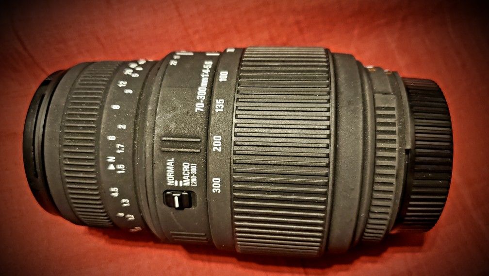 Nikon Sigma 70-300mm Lens Manual focus