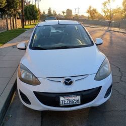 Car Hatchback Mazda 2 2013