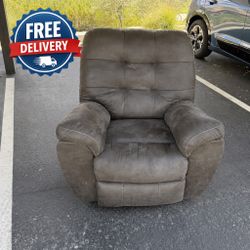 Recliner (FREE DELIVERY )