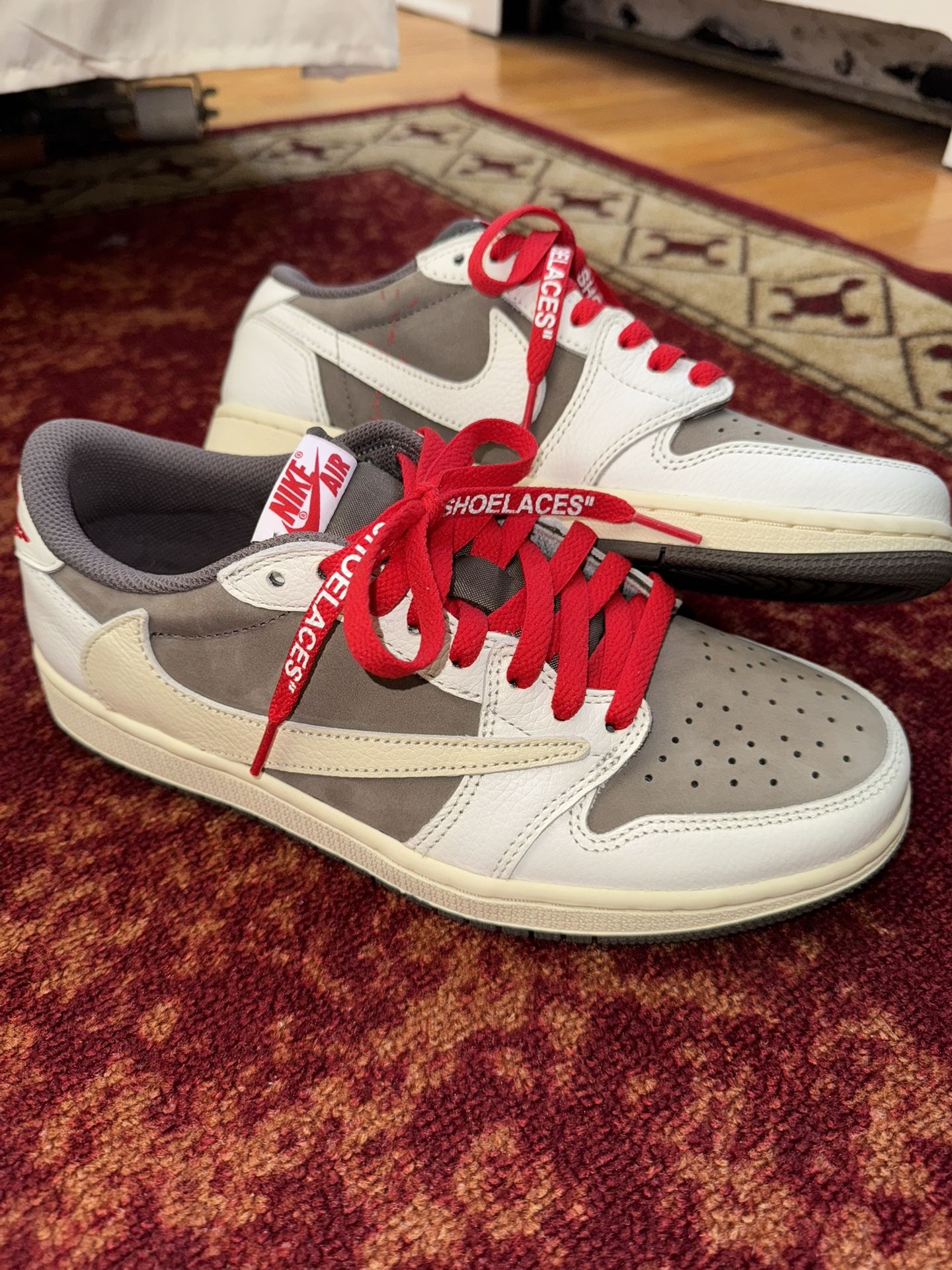 RARE brand New Travis Scott Jordan 1 Low Reverse Mocha Size 8