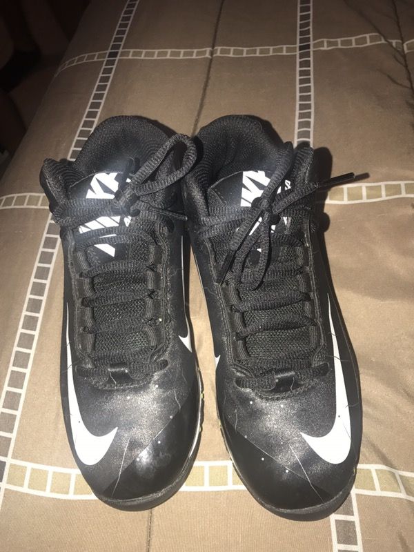Football cleats