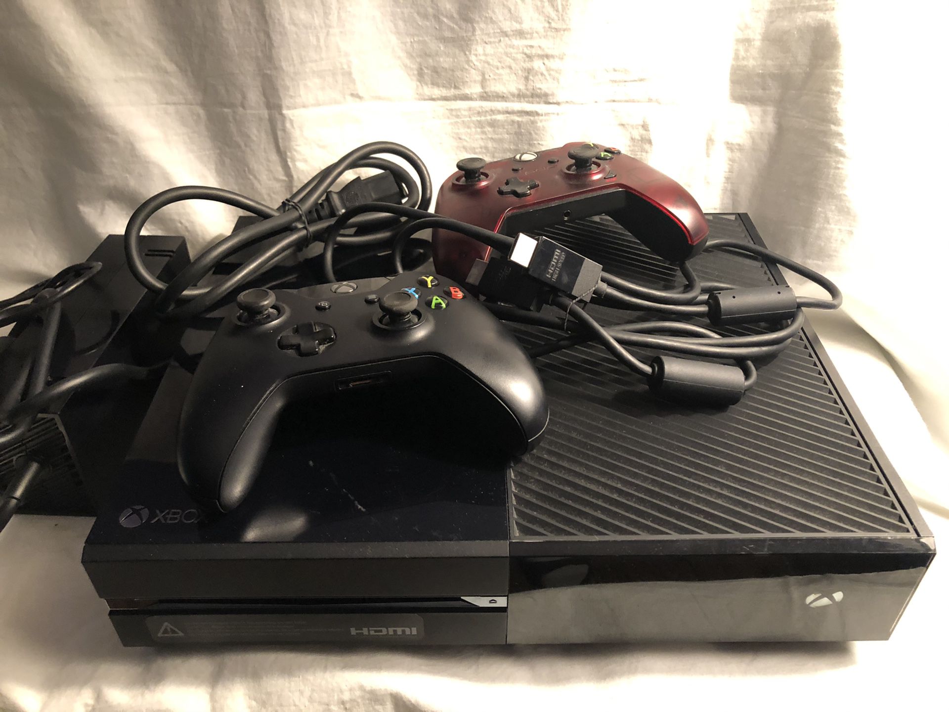 Xbox one gaming system 2 controllers