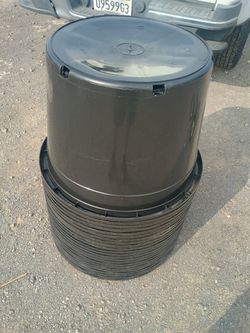 25 Gallon Plastic Cans
