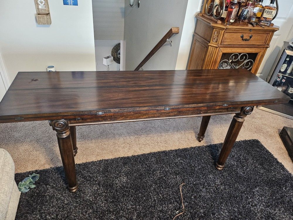 Haverty's Sofa/Serving Table