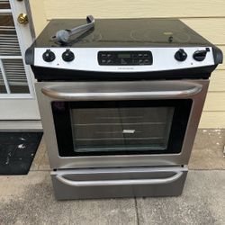 Stove And Dishwasher