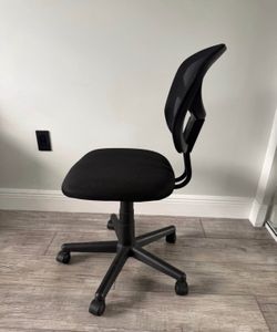 Black Mesh Office Task Chair