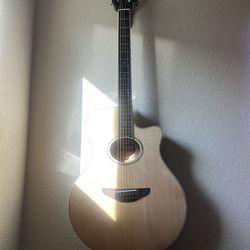 Yamaha APX600 Acoustic/Electric Excellent Condition. 