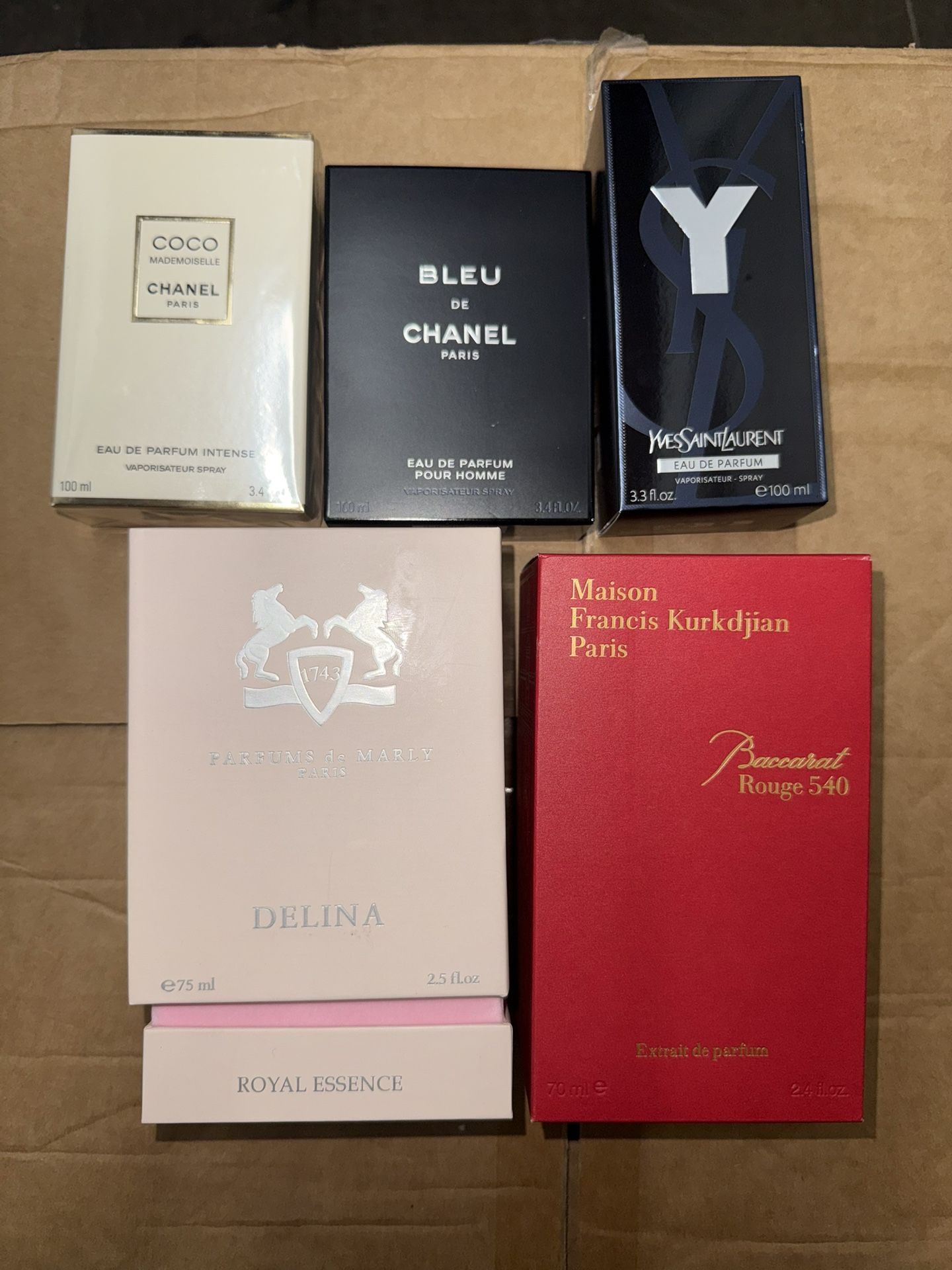 Perfumes / Colognes