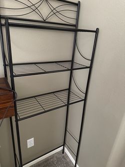 Bathroom standing shelf