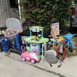 FREE Kids stuff!! First Come First Serve - South Pasadena