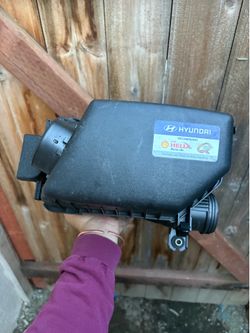 2013 Hyundai Veloster Turbo Air Intake Box / Air Filter Housing