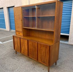 Beautiful Mid Century Modern Credenza w/ Hutch Merton Gershun Vintage 1960 Solid Walnut Rattan