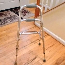 Folding Hemi-Walker 
