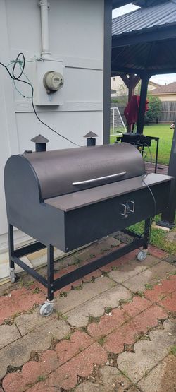 Traeger XL Wood Pellet Smoker Grill