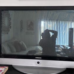 50” Samsung Standup TV