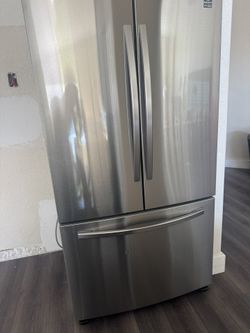 Samsung Refrigerator With Ice Maker
