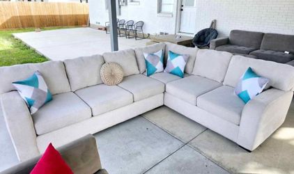 Sectional couch