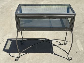 Boutique jewelry display case
