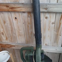 Black & Decker Electric Leaf Blower