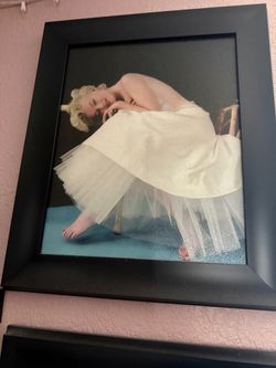 Marilyn Monroe Framed Color Photo Print