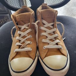 VINTAGE CONVERSE ALL STARS. SUEDE.  EXCELLENT GENTLY USED CONDITION 