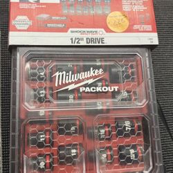 Milwaukee Sockets In Black Packout