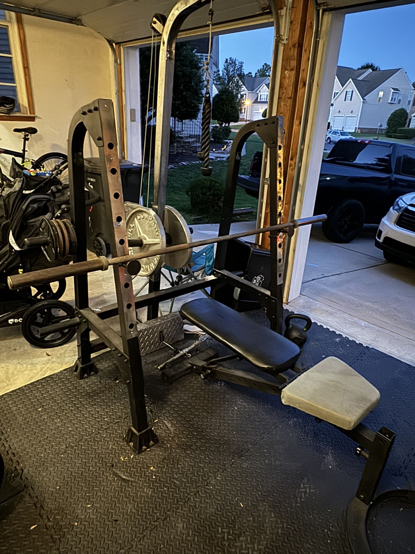 Power Rack With Pulley Cables And Workout Bench 
