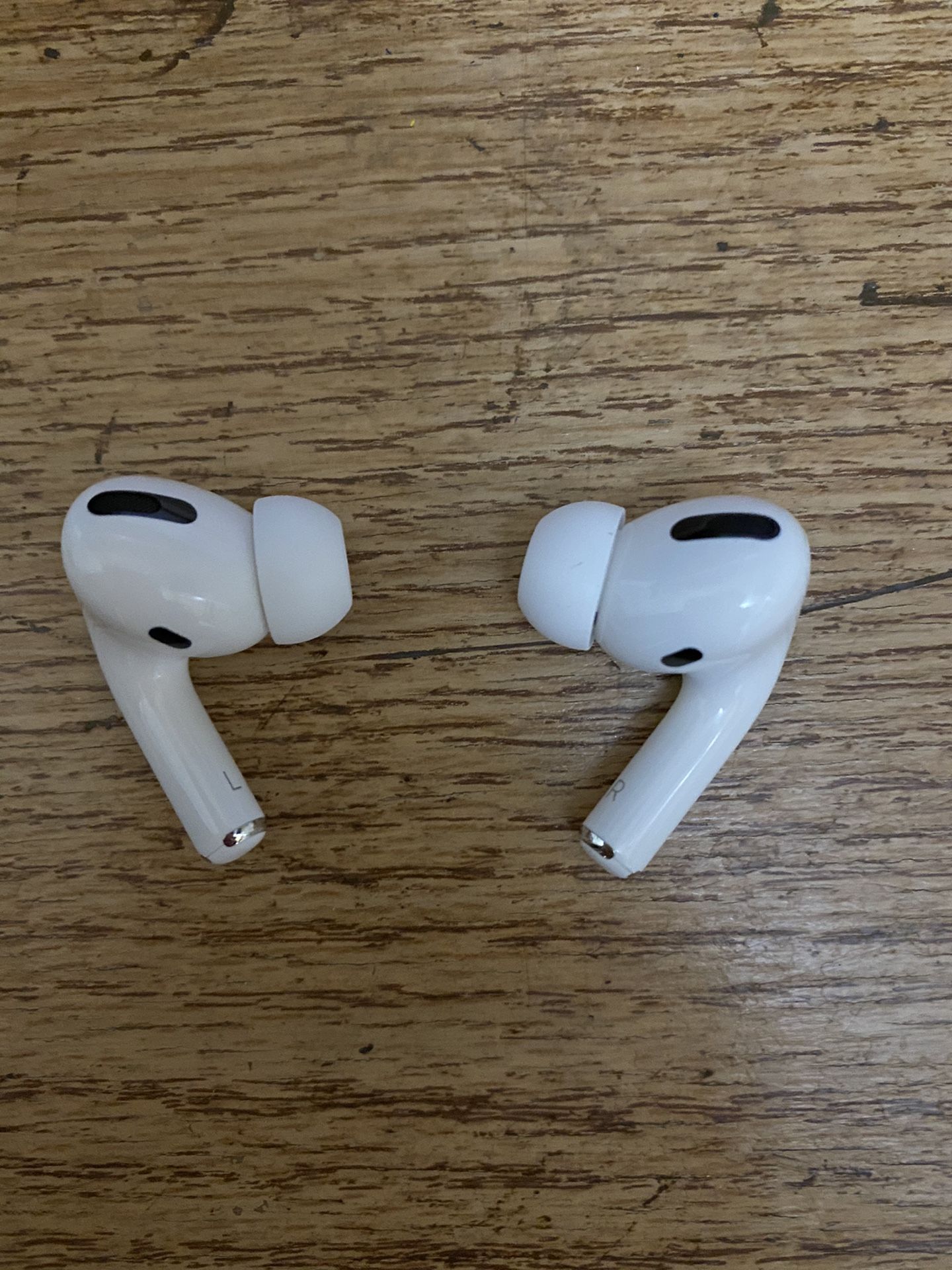 Apple AirPods Pro - Hardly used!