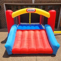 *** LITTLE TYKES BOUNCE HOUSE ***