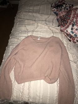 Cropped knitted sweater