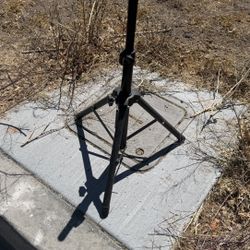 For Builders: Tripod Stand Pole