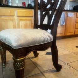 Dining Table And Chairs 