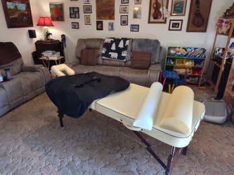 Massage Table 