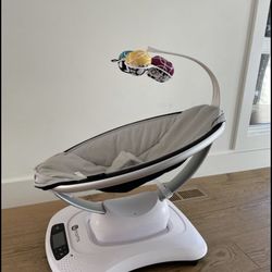 New Mamooroo  Swing 4 Moms Like New