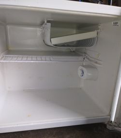 Small Fridge with Freezer - Whirlpool for Sale in Longview, WA - OfferUp