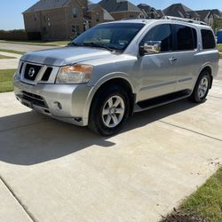 2011 nissan armada 