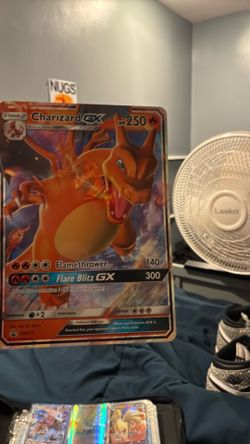 Jumbo charizardGX card