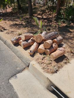 Free wood in Moreno Valley curbside pick up