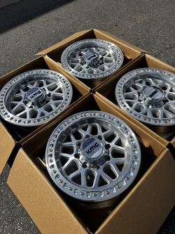 18” KMC KM549 GRS 8x6.5 and 8x180 Wheels Machined