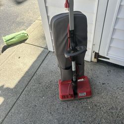 Vacuum Oreck Xl 100$$. Bags 15 Each 