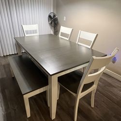 6 piece dinning table and chairs