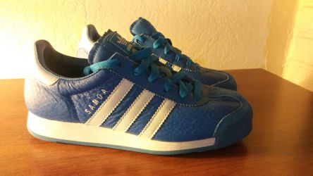Kids size y6 "Adidas Samoa" throwback shoes