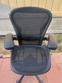 Herman Miller Aeron Chair Size C