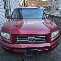 2006 Honda Ridgeline for Parts.