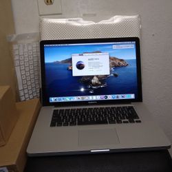 MacBook Mac Book Pro i7