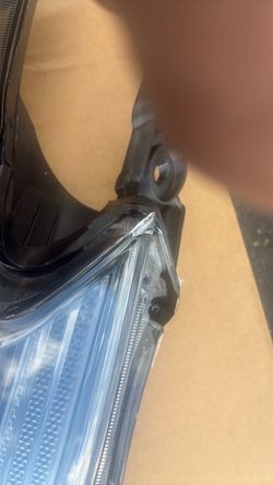 Car Headlight Assembly with Cracked Lens