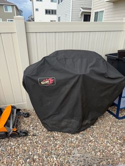 Propane Grill w/ side burner
