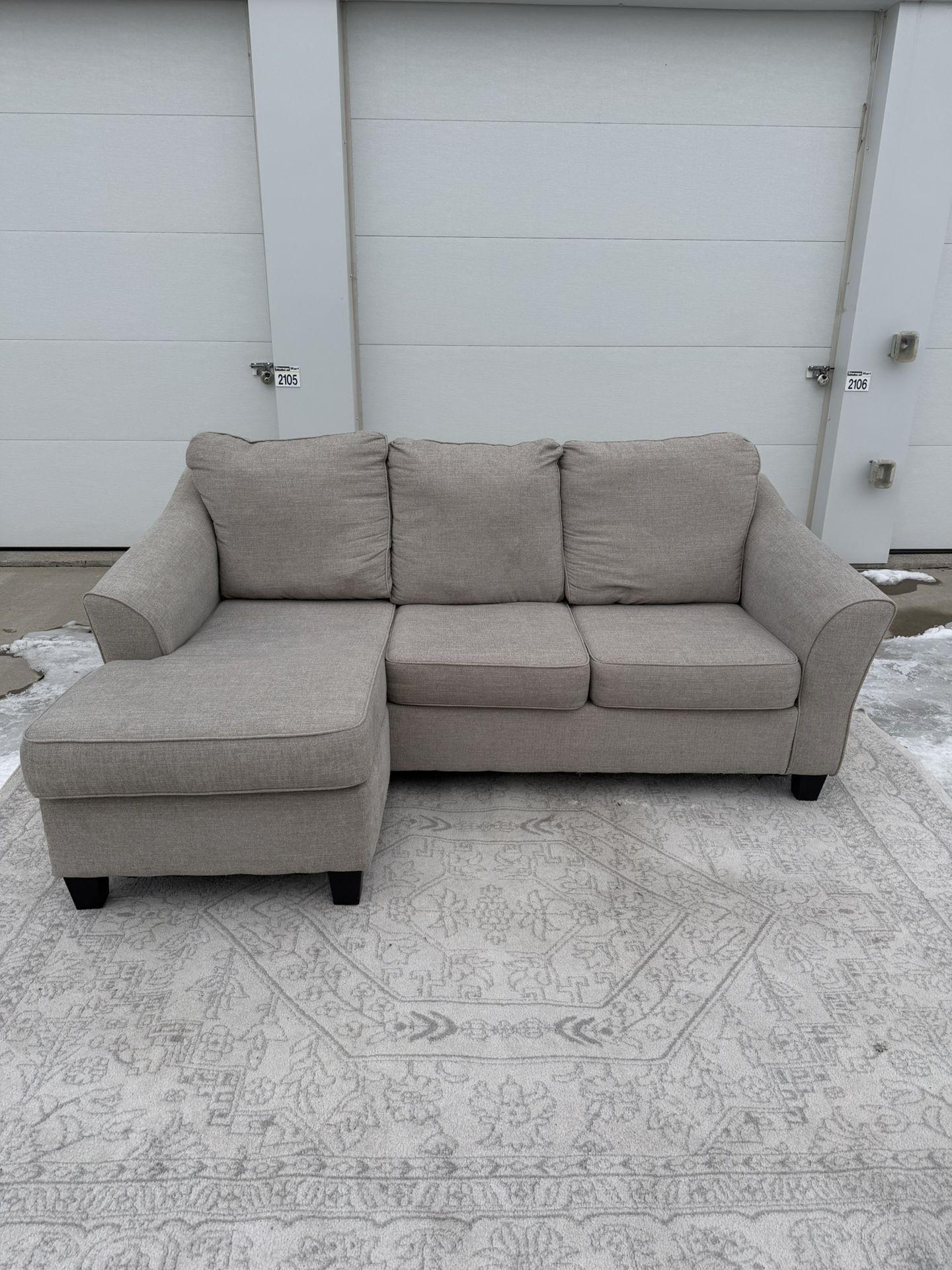 Grey Sectional Couch (🚚Free Delivery🚚)